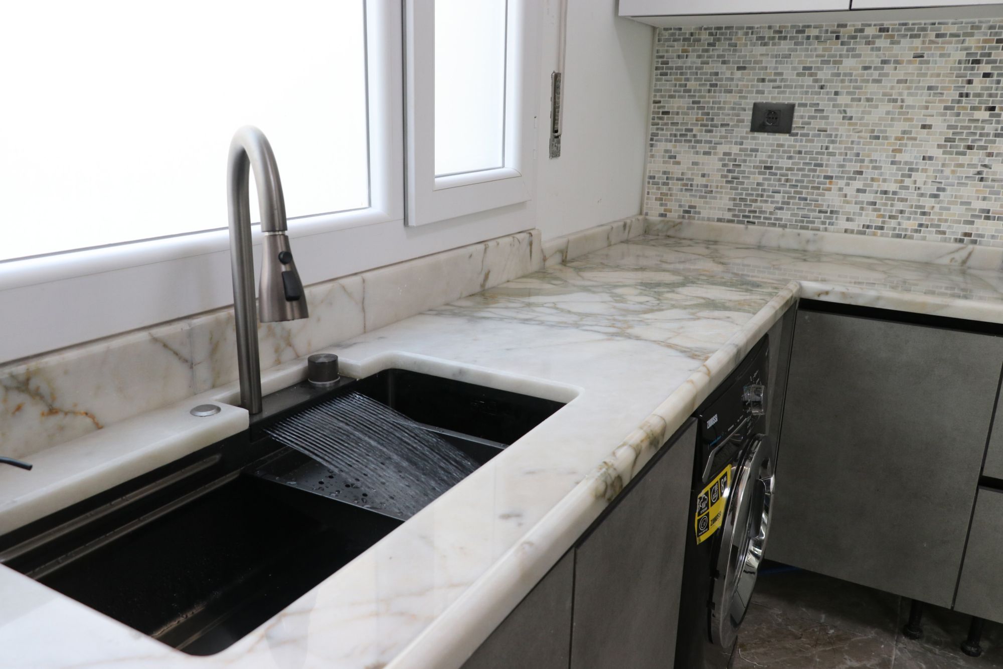 Execution of a Calacatta Marble Kitchen